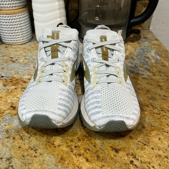 Brooks bedlam 2 size 7 - Picture 2 of 9